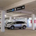 Výstrč na stenu 