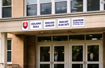 Tabule na označenie školy 4 ks - 70 X 50 cm a 1 ks - 40 x 50 cm  "Premium  ŠZ / ZŠ / ŠJ / ŠKD / CVČ"