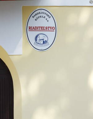Tabuľa na označenie budovy  &quot;Premium - KPK 2052&quot;